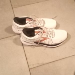Brooks Adrenaline GTS 21 size 10 white with copper tone logo woman's shoes.